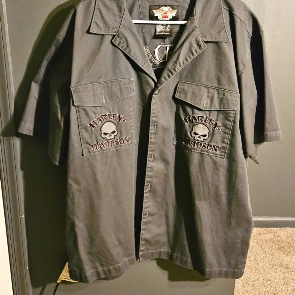 Authentic Charcoal Grey Harley Davidson Embroidered Skull Mechanic Shirt - XL